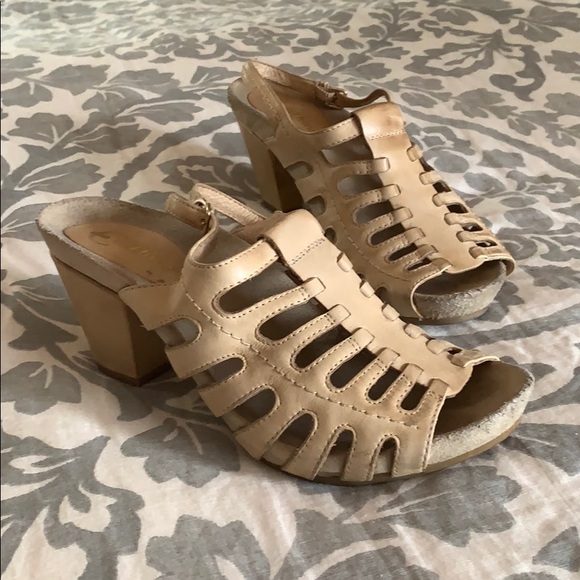 Earthies comfort heel 7.5 nearly new - Picture 3 of 5